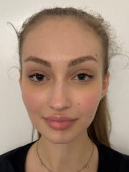 Veronika Vyparinová