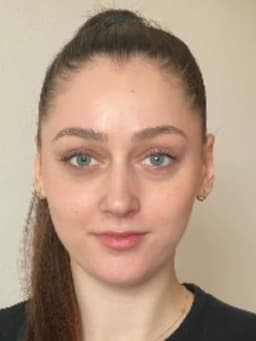 Sára Sasaráková