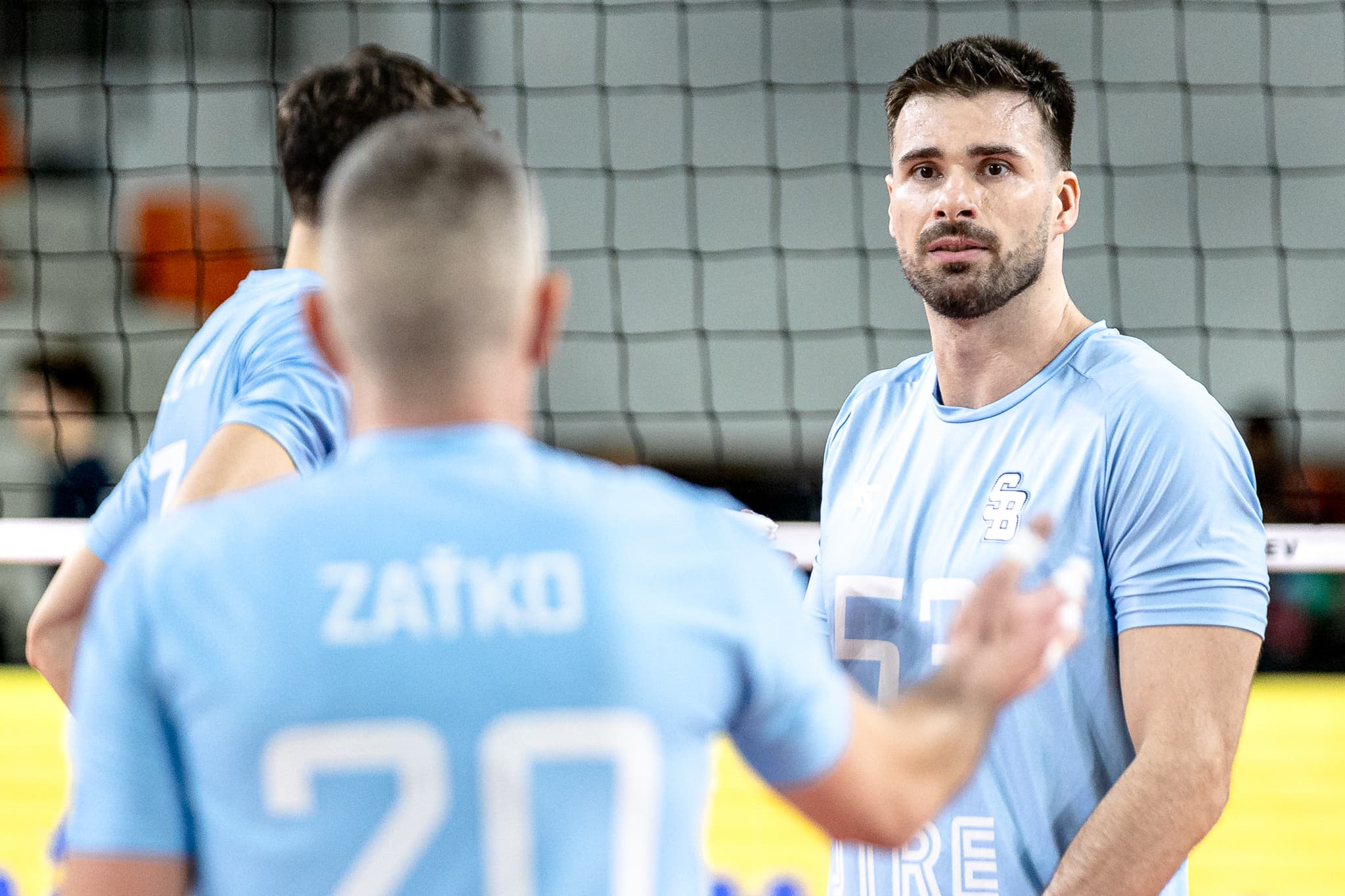 Rekordný set 44:42 a prehra 2:3, Slovan stále živí nádej na finále