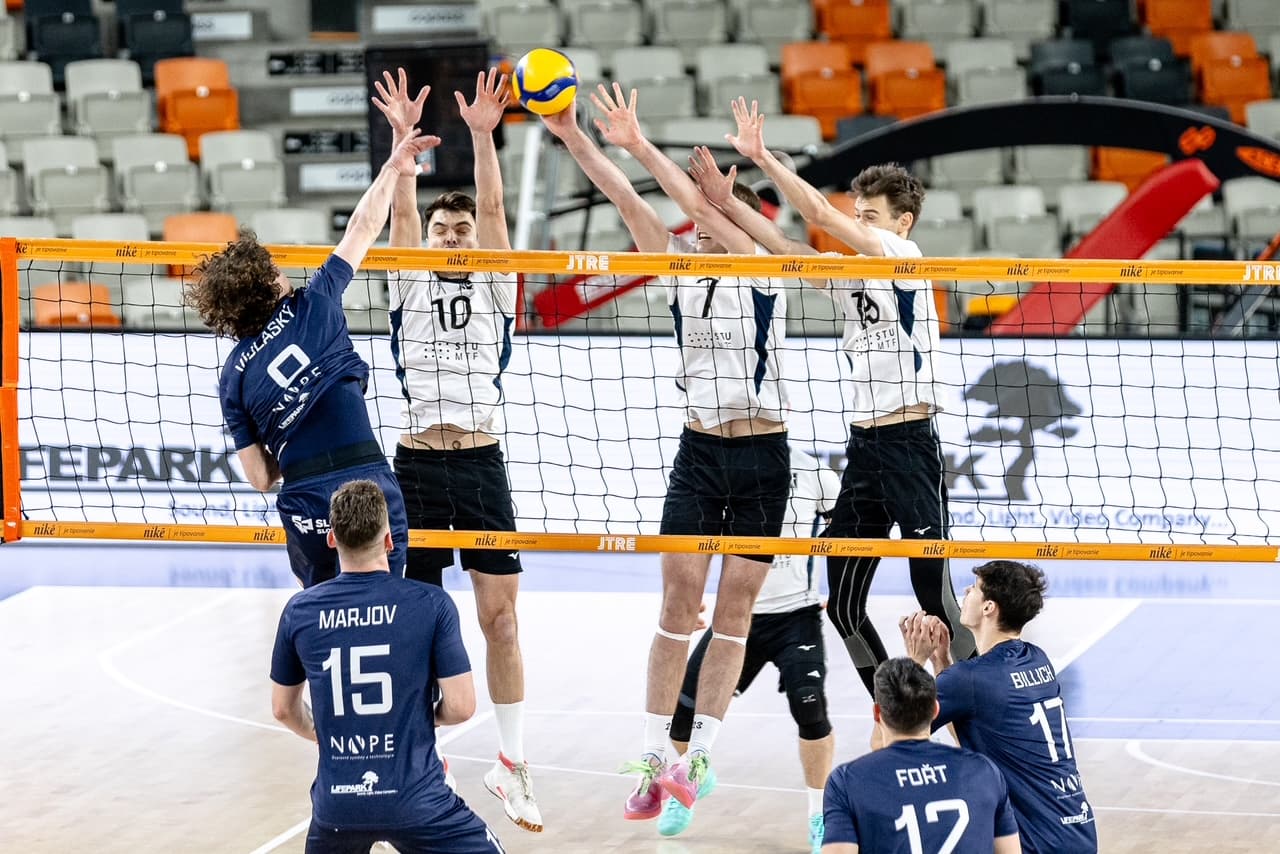 Slovan prvým semifinalistom