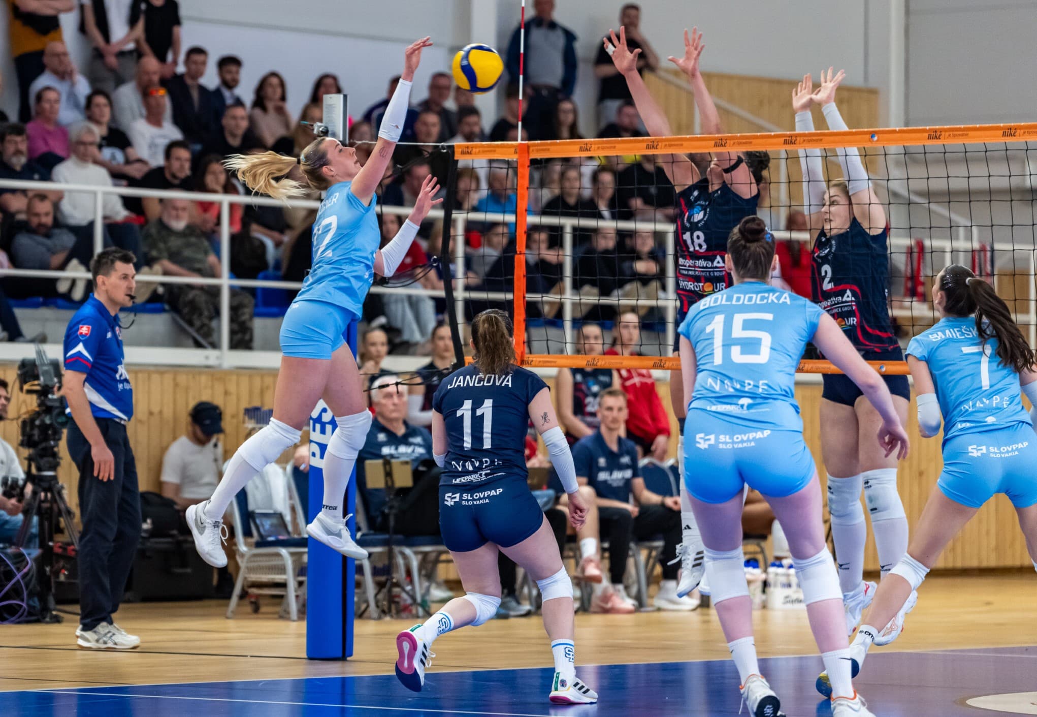 Pohľadom Petra Kalného: Finálová séria play-off žien Slovan – Slávia (2:2)
